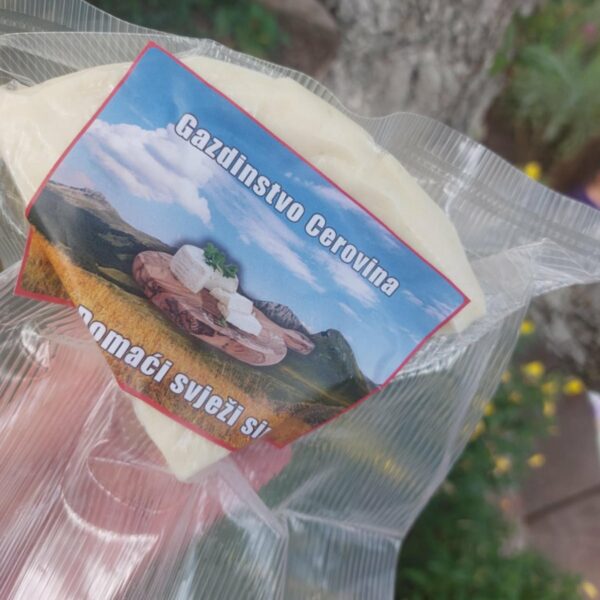 Domaći punomasni sir 300g